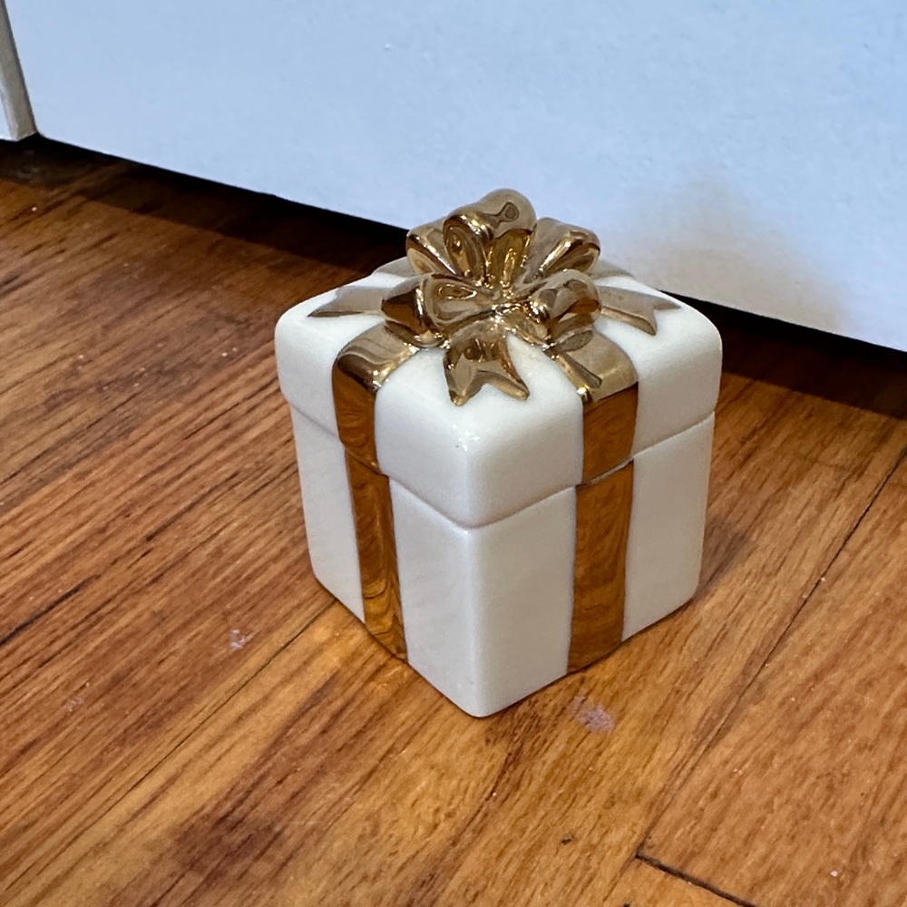 Lenox Gift Ring and Trinket Box